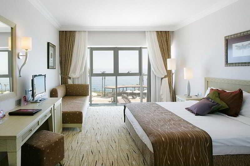 Mercure Cyprus Casino Hotels & Wellness Resort Agios Epiktitos Exterior photo