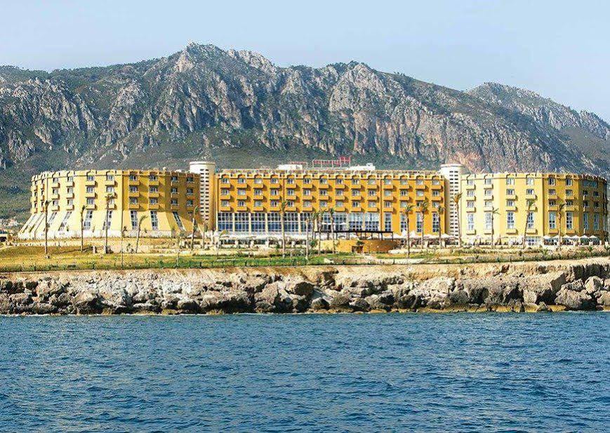 Mercure Cyprus Casino Hotels & Wellness Resort Agios Epiktitos Exterior photo